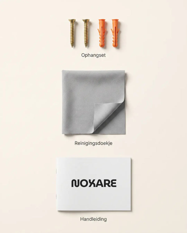 Inhoud van de doos bij een Noxare wandspiegel: ophangset, reinigingsdoekje en handleiding